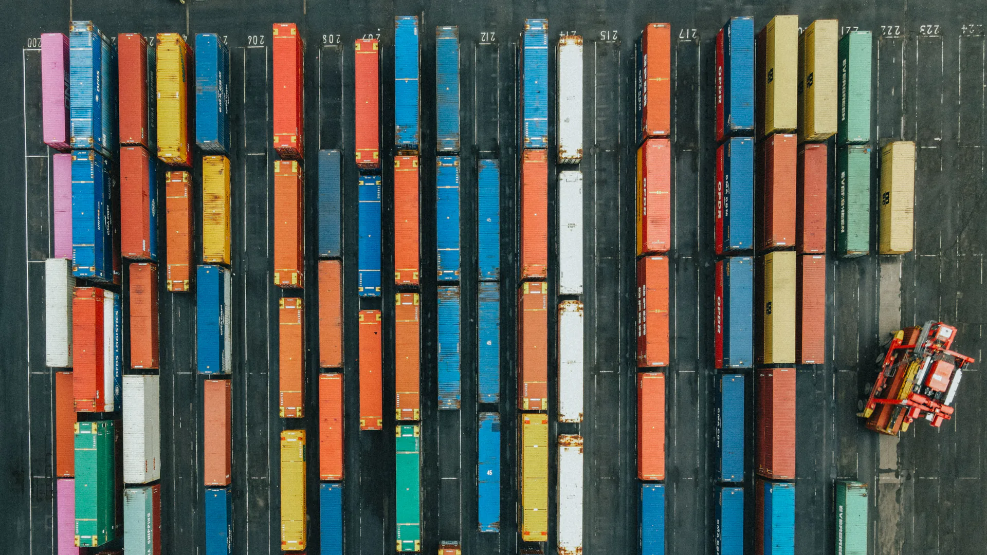 Container port infrastructure showing quay, piling, fender, seabed, and vessel inspection areas